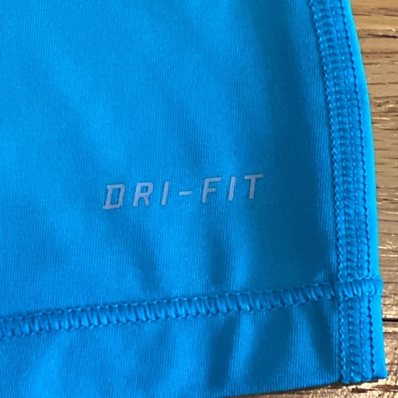 Nike Dri-fit pro tank - Picture 3 of 5